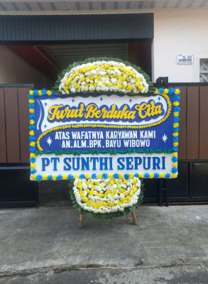 Papan Bunga Duka di Merapi Barat