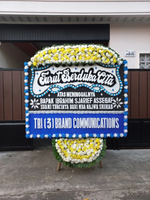 Papan Bunga Duka di Merapi Barat